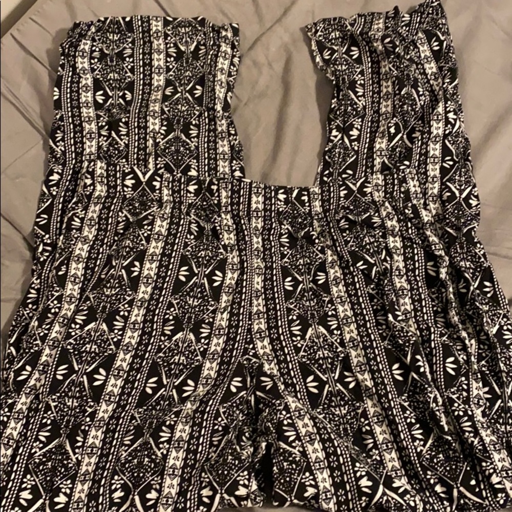 Pattern pants